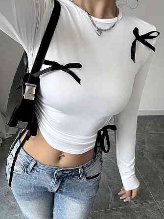 Женский элегантный топ с длинными рукавами и изысканными черными бантиками вискоза Одесса
