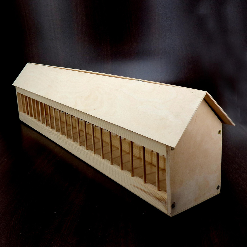 Деревянная кормушка для голубей 