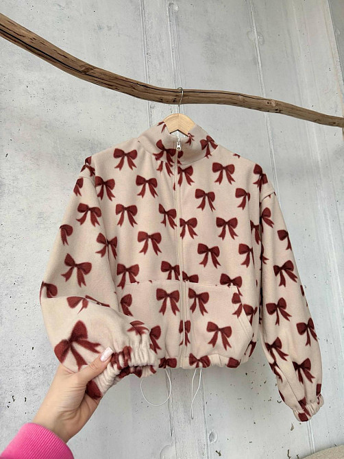 Женская стильная теплая худи с принтом на флисе Шоколадный Одесса - изображение 2