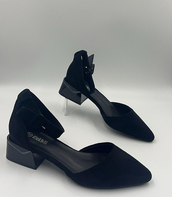 Meideli Чорні босоніжки літні жіночі на низьких підборах із закритим носком, з екозамші MEIDELI Коломыя - изображение 2