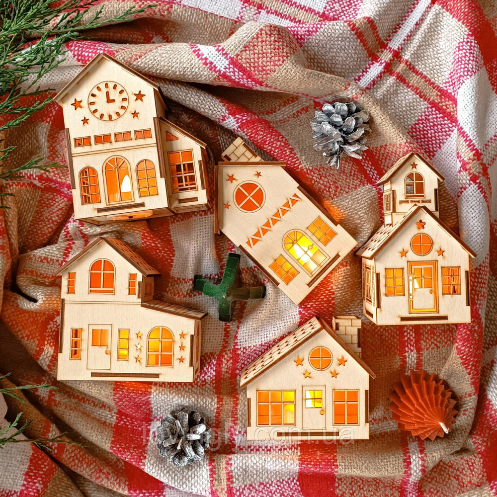 Новогодняя инсталляция “Сказочный городок” пять деревянных домиков с подсветкой Ирпень - изображение 8