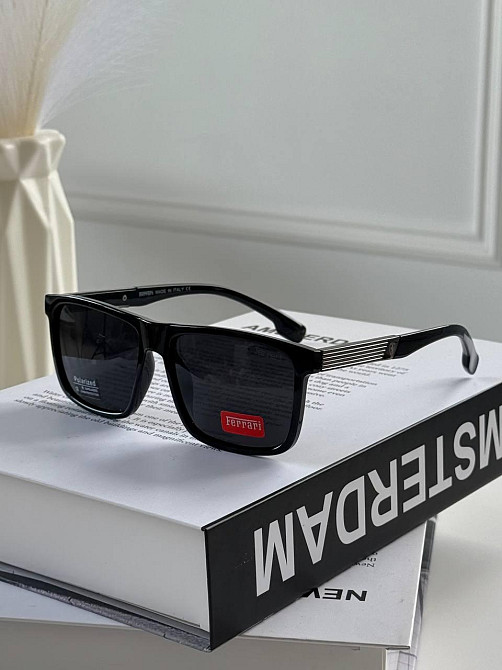 Чоловічі сонцезахисні окуляри Ferrari з пластиковою оправою на середнє обличчя Київ - фото 1