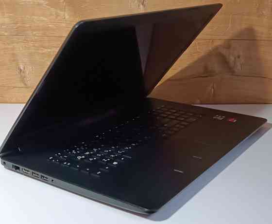 Ноутбук HP 17