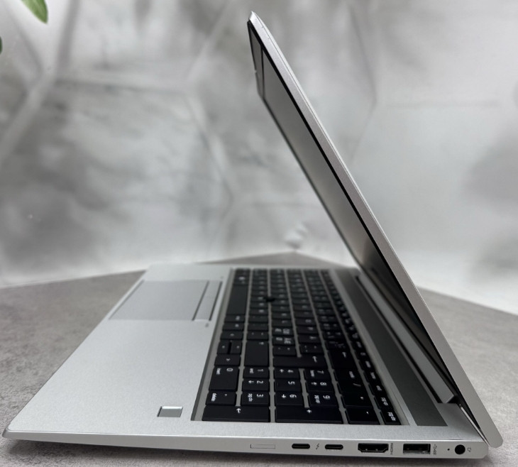 HP EliteBook 850 G8 /i5-1145G7/ 16GB / 512GB SSD /15.6