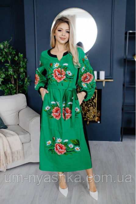 Жіноча вишита сукня на льоні Роксолана Кривий Ріг - фото 1