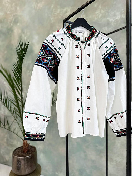 Жіноча сучасна вишиванка на ґудзиках 80% бавовна, 20% поліестер 44 Одеса - фото 4