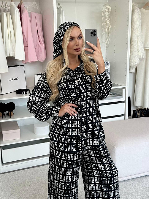 Жіночий легкий принтований костюм-двійка: сорочка та штани з хусткою сатин Чорний Одеса - фото 1