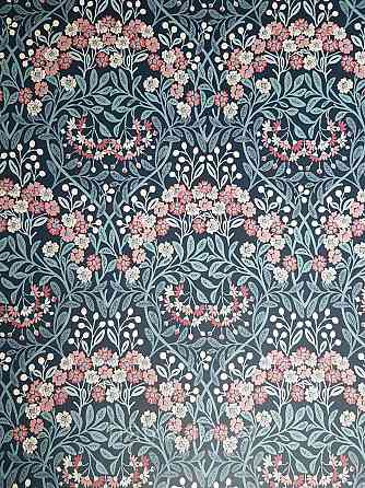 Шпалери флізелінові еко Rasch Sophia 0.53х10 рослинний принт квіти листя маленькі польові бордові на синьому Київ