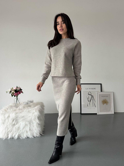 Женский стильный теплый костюм двойка с разрезом сбоку Бежевий, 42/44 Одесса - изображение 5