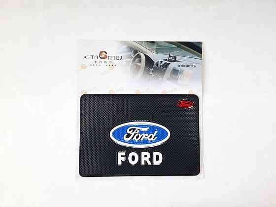 Килимок на антиковзкий панель Ford Вінниця