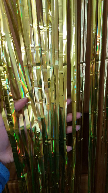 Дождик фотозона с голограммой 2 м на 1 м золотистый Киев - изображение 6