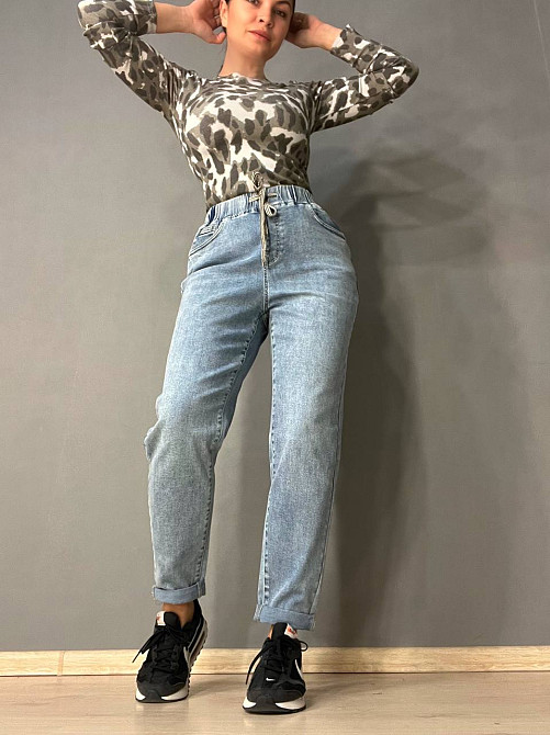 Джинсы женские I8 10029 МОМ талия на резинке со шнурком стрейчевые увеличенные голубые, голубой, 31, Одесса - изображение 5