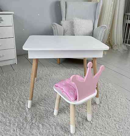 Детский столик с откидным верхом и стульчик 
