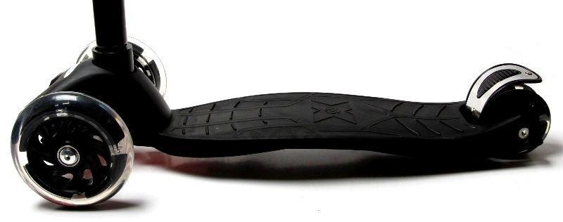 Самокат MAXI. Черный цвет - стильный выбор для активных детей Одесса - изображение 4