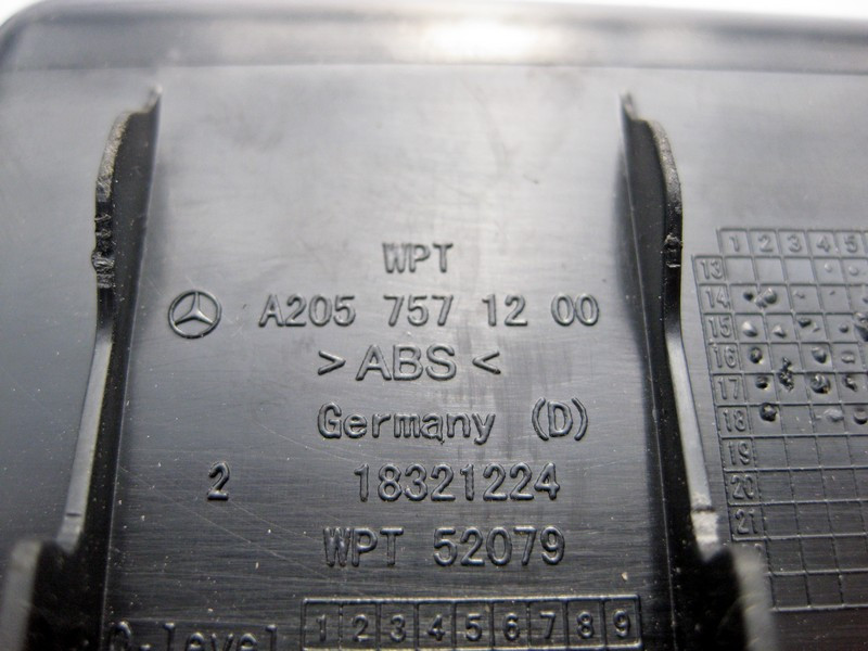 Mercedes-Benz  A2057571200 9051 Пластикова ручка на обшивці кришки багажника чорна C-Class W205 Одесса - изображение 3