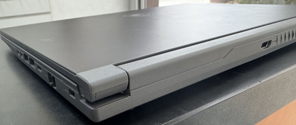 Ноутбук игровой MSI Thin 15 B13UC. 15 13Gen RTX. Киев - изображение 3