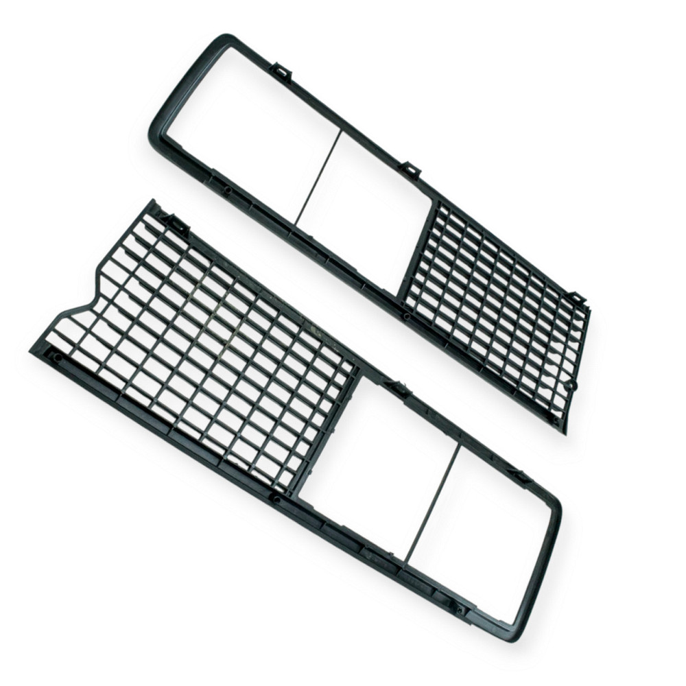 Решетка 2106 черная (к-кт 2 шт) радиатора Мукачево - изображение 1