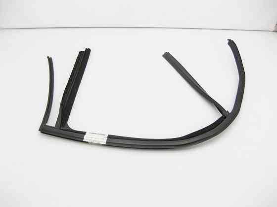 Mercedes-Benz  A2127351825 Ущільнювач опускного скла задніх правих дверей E-Class W212 Одеса