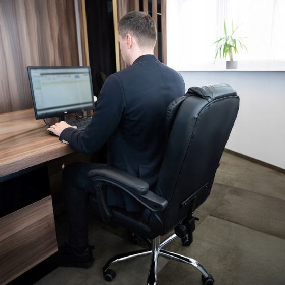 Офісне комп'ютерне крісло Primaveo з підніжкою | Еко-шкіра, Чорне Київ