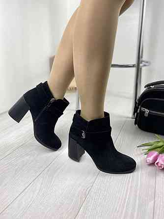 Injers Стильні замшеві черевики жіночі демісезонні весна-осінь чорні на підборах р. 36-39 1208 Коломия