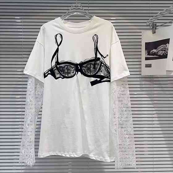 Женская стильная оверсайз футболка 