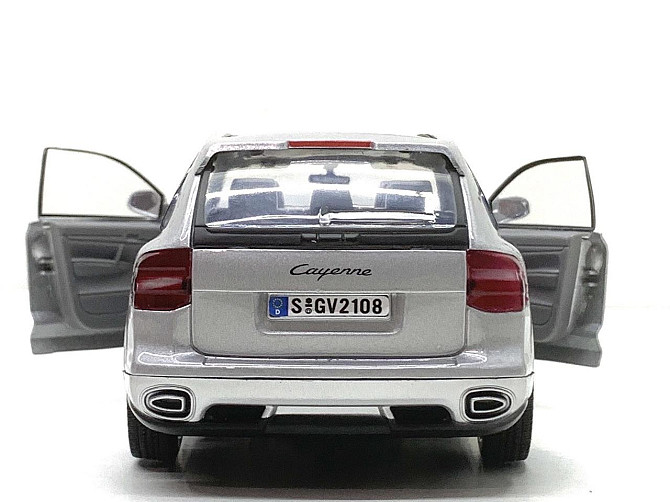 Машина Автосвіт Porsche Cayenne інерційна відкриваються двері капот багажник 1:24 Сіра (AP-1907) Чернігів - фото 2