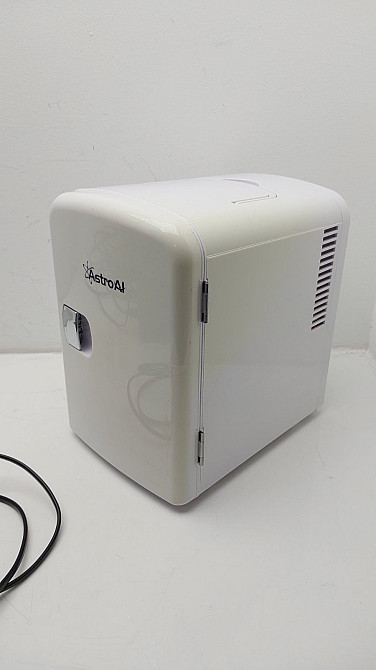 Портативний міні-холодильник AstroAI LY0204A лише 220w білий (товар вживаний) Луцьк - фото 3