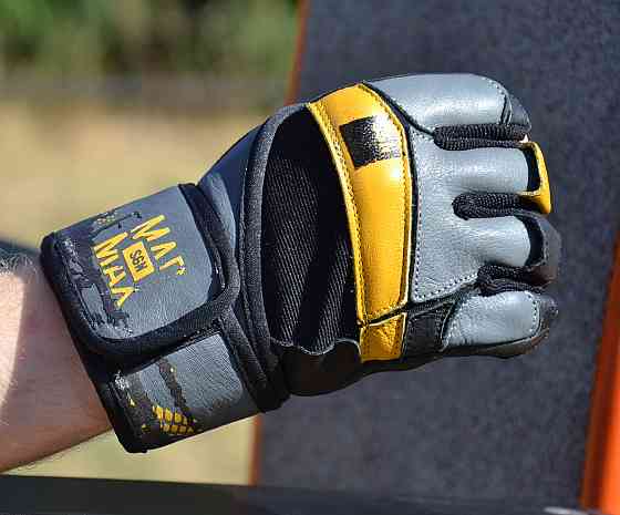 Перчатки для фітнесу MadMax MFG-880 Signature Black/Grey/Yellow S Кам'янське