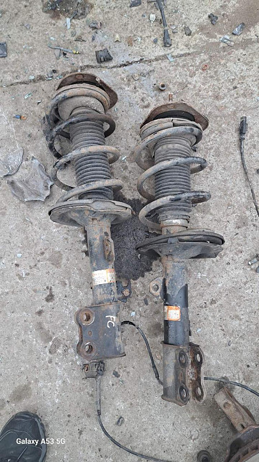 Передние стойки Geely FC Киев - изображение 1