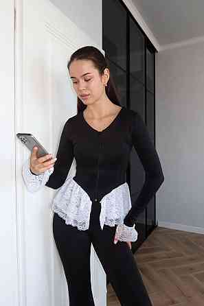 Жіночий елегантний костюм-двійка: кофта з мереживом і штани-кльош дайвінг+францезьке мереживо Білий, 46/48 Одеса