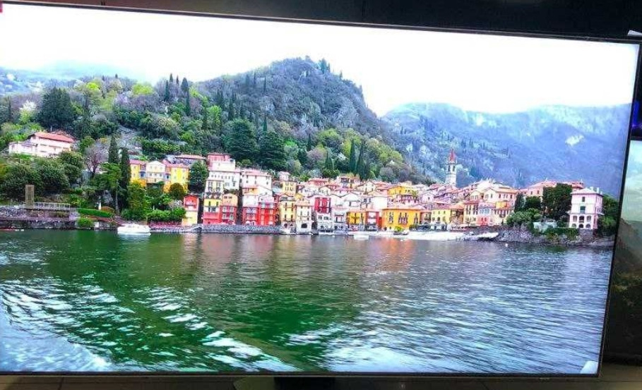 Телевизор Безрамный: 55