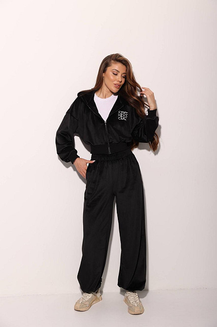 Жіночий прогулянковий костюм-двійка: кофта на блискавці та штани велюр Чорний, 48/52 Одеса - фото 3