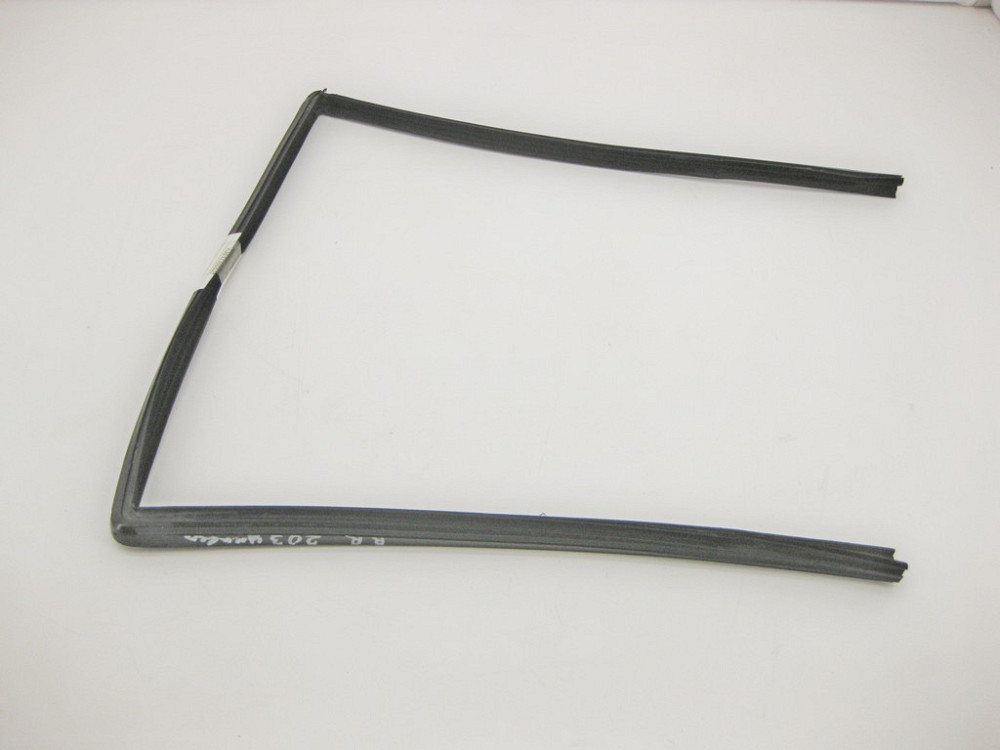 Mercedes-Benz  A2037350525 Ущільнювач опускного скла задніх правих дверей C-Class S203 універсал Одесса - изображение 2