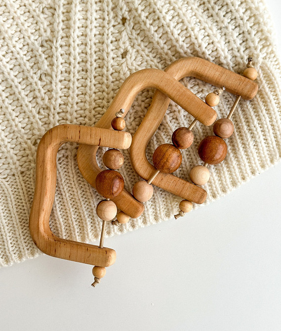 Деревянная детская погремушка Дуга с ожерельями WooolyWool Киев - изображение 1