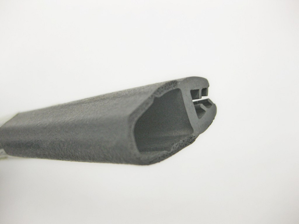 Mercedes-Benz  A2046280198 Ущільнювач моторного відсіку бічний C-Class W204 E-Class C207 Одесса - изображение 8