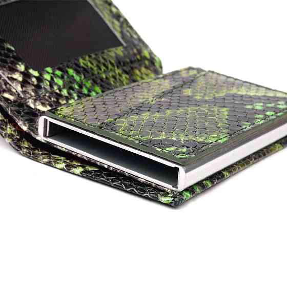 Лакированная визитница из натуральной фактурной кожи под змею Зеленый (KARYA) Киев