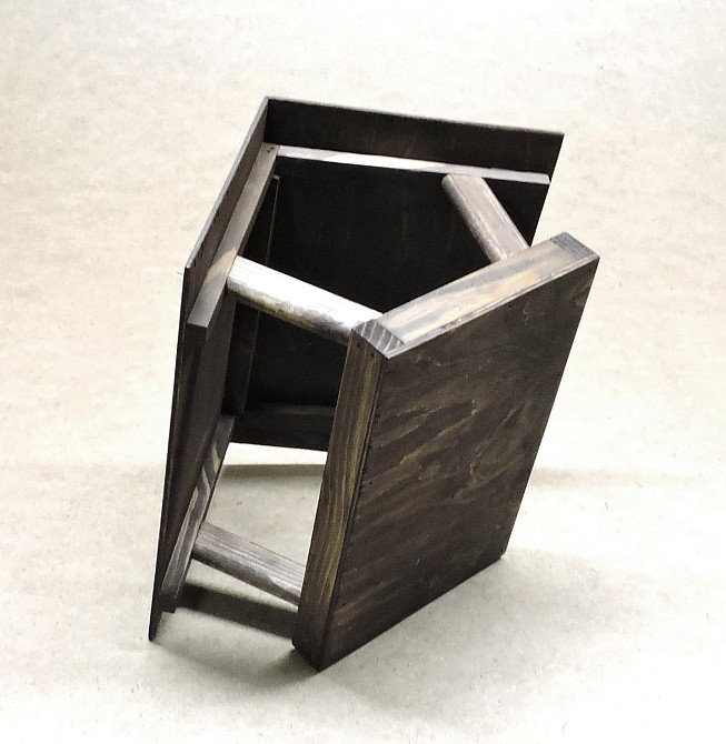 Кормушка садовая для птиц 