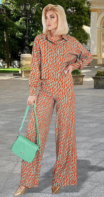 Брючный костюм с рубашкой (44) Киев - изображение 4