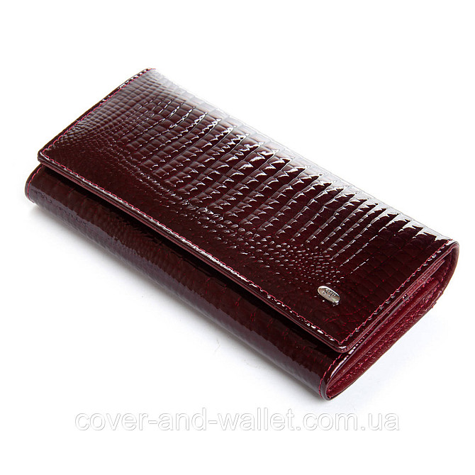 Бордовый лаковый женский кошелёк на магнитах из натуральной кожи ST Leather Киев - изображение 1