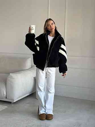 Жіноча тепла оверсайз куртка-бомбер букле на підкладці Одеса