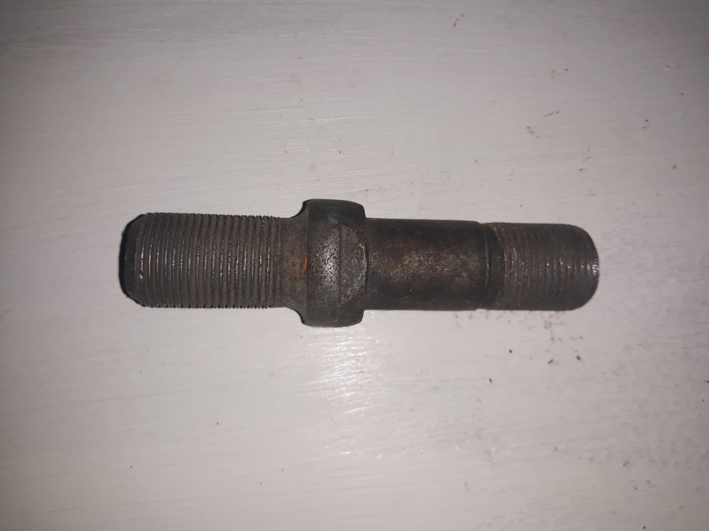 Шпилька ступицы заднего колеса правая ЗИЛ-157. 157-3103070 Харьков - изображение 1