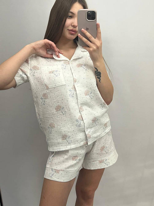 Жіноча піжама з шортами муслінова Молочний кролики M Харків - фото 1