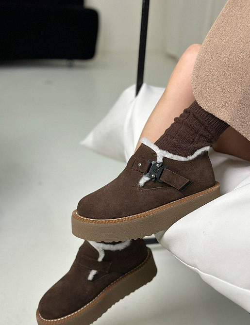 Olli Угги жіночі OLLI шоколадні натуральна замша з хутром висота підошви 0.75 см (К-16-Юга 5720 Коломия - фото 1