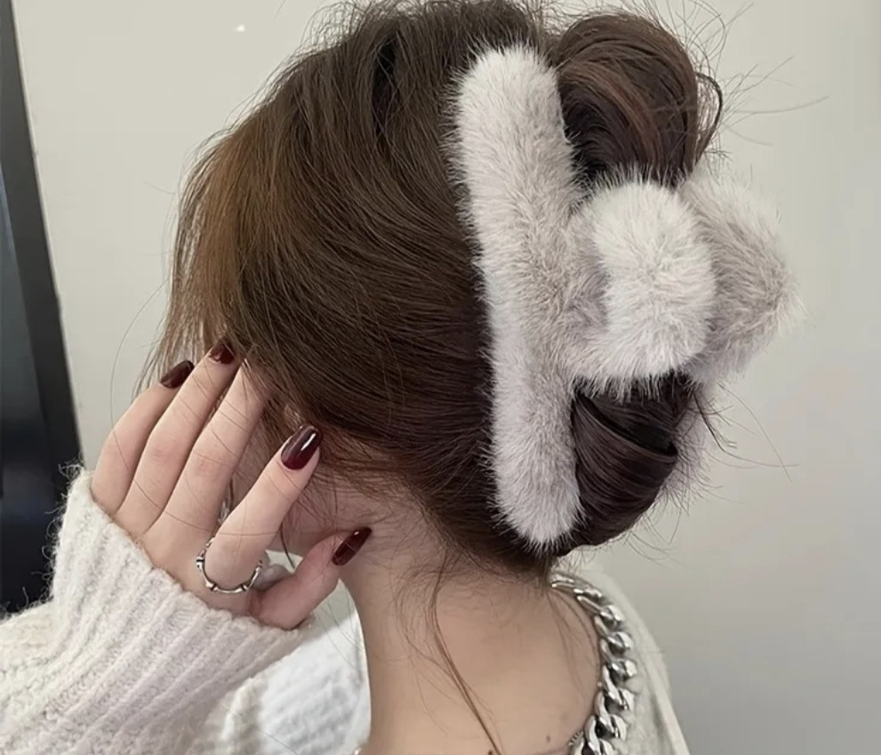 Шпилька крабік зі штучного хутра Молочний Смела - изображение 1