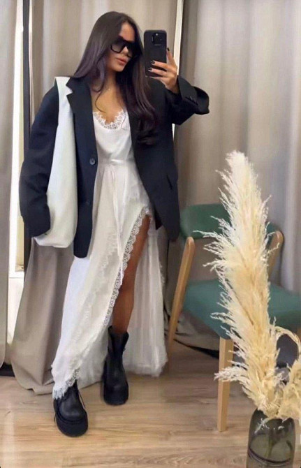 Женское эффектное платье на бретелях с глубоким вырезом по ножке итальянский шелк Белый, 54/56 Одесса - изображение 3