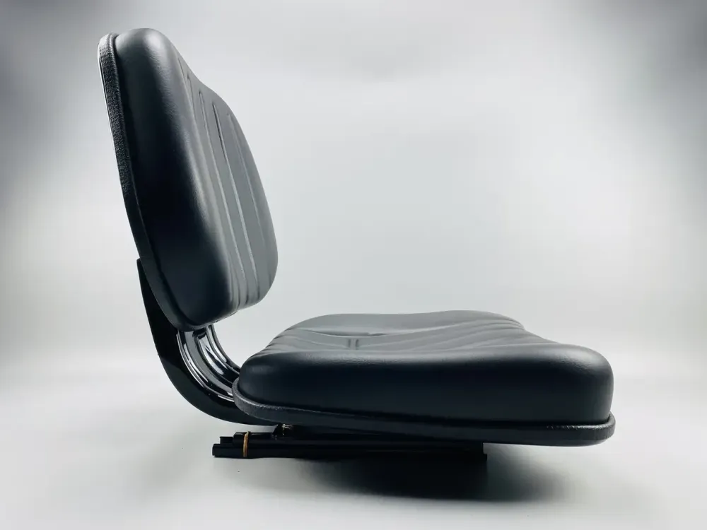 Сиденье универсальное ЮМЗ, малого трактора и спец. техники, дополнительное сиденье Т-150, Мукачево - изображение 1