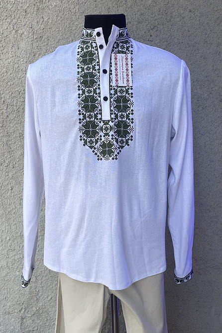 Вышиванка для мальчика. Планка с длинным рукавом белого цвета и зеленым орнаментом. Сумы - изображение 1