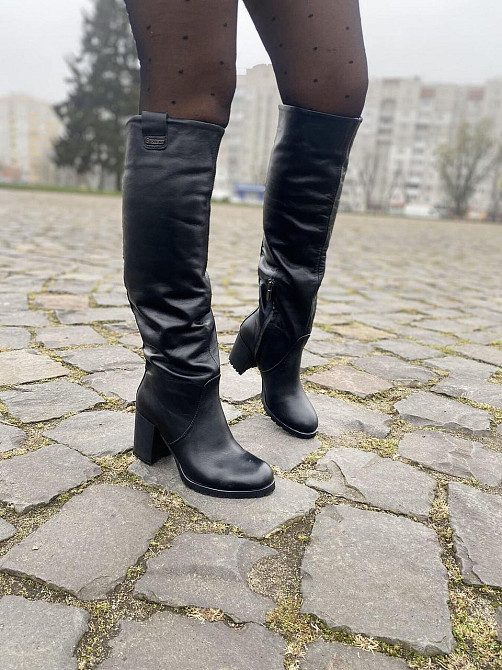 Valiente Високі чоботи жіночі демісезонні весна-осінь на стійкому каблуці чорні з натуральної ш Коломыя - изображение 5