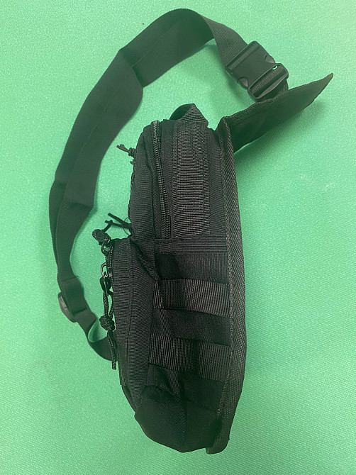 Мужская сумка тактическая через плечо 40 на21см 3 кармана спереди и 2 кармашки боковых черный Киев - изображение 3