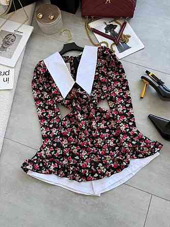 Жіноча романтична мінісукня-комбінезон у квітковий принт із білим коміром софт+котон Чорний, 42/44 Одеса